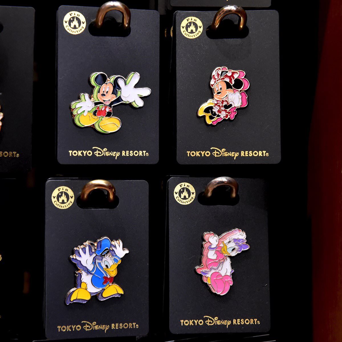 カラフルでかわいいジャンプ姿☆ディズニーランドミッキー＆フレンズ