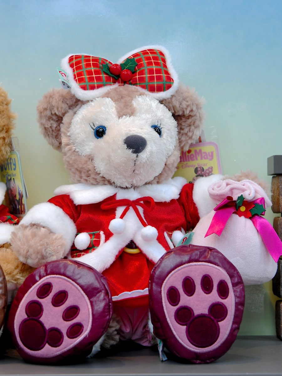 サンタコスチュームのダッフィー！東京ディズニーシー“ダッフィーの