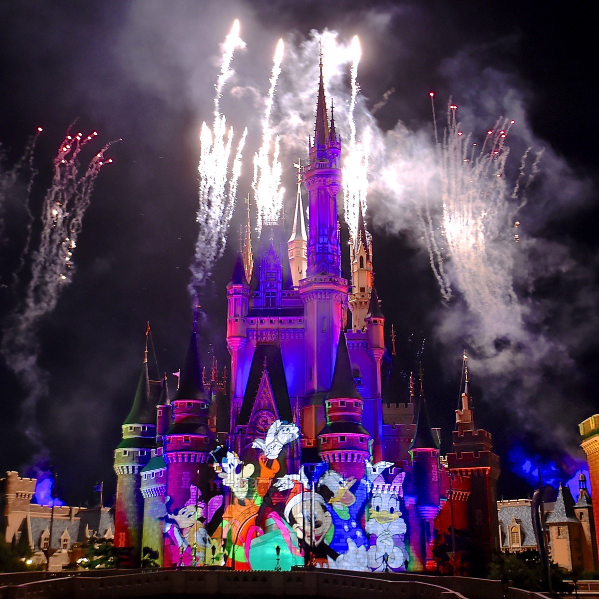 ディズニー・ギフト・オブ・クリスマス！東京ディズニーランド