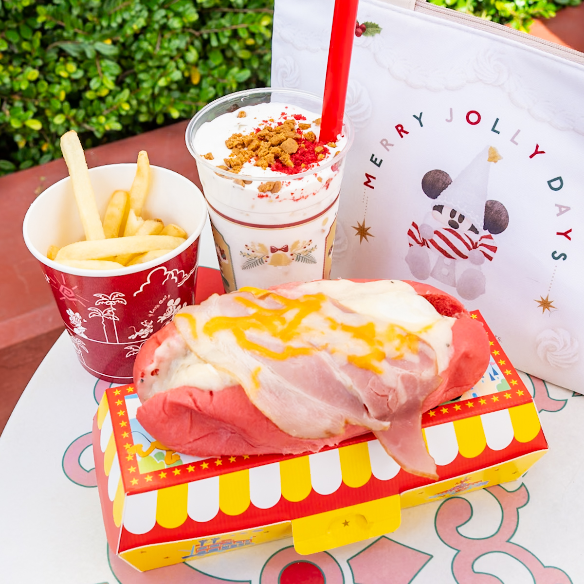 グラタンドッグ（ベーコン＆チーズ）！東京ディズニーランド