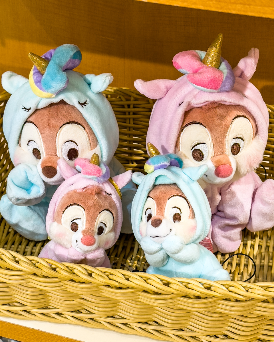 おそろいのユニコーンパジャマ姿がかわいい！ディズニーストア チップ