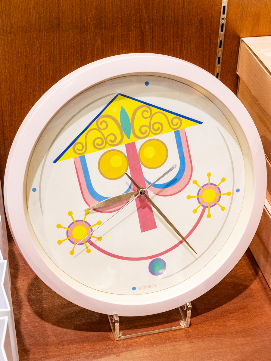 スモールワールド・クロック」デザインの掛け時計！東京