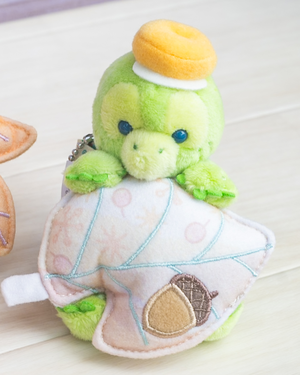 落ち葉を抱えた7人！東京ディズニーシー“ダッフィー＆フレンズの