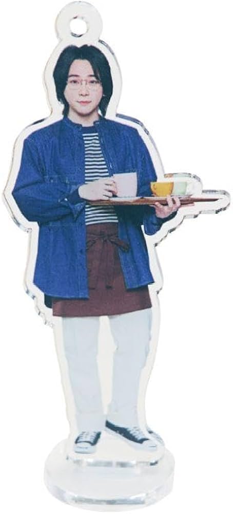 Amazon.co.jp: 大森元貴 アクリルスタンド ライラック カフェ店員も