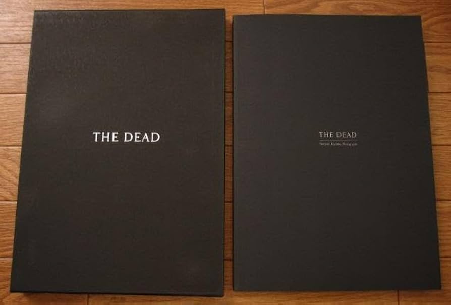 Amazon.co.jp: THE DEAD 釣崎清隆 Tsurisaki Kiyotaka 死体写真 : おもちゃ