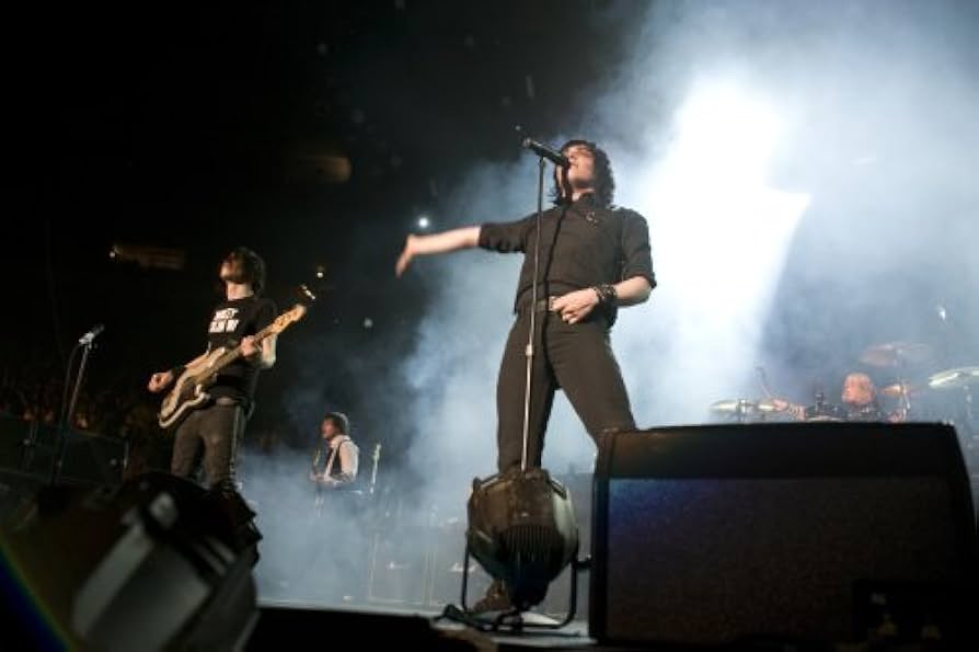 Amazon.co.jp: ザ・ブラック・パレード・イズ・デッド(CD+DVD) - マイ