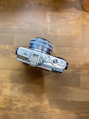 Amazon | OLYMPUS ミラーレス一眼 PEN E-PL7 ボディ ホワイト PEN E