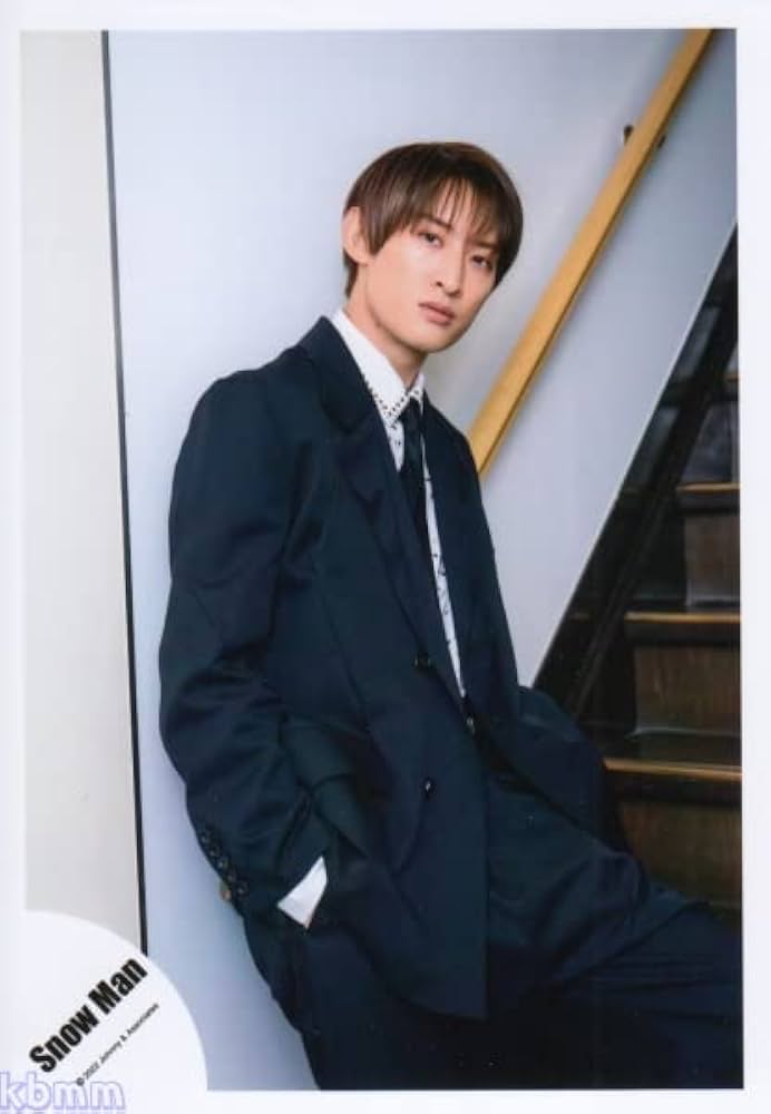 Amazon.co.jp: Snow Man 公式 生 写真（向井康二）SM01499 : おもちゃ