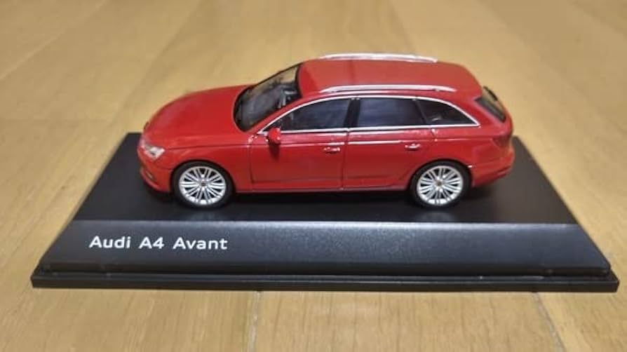 1/43 アウディ アバント（B9系）タンゴレッド アウディディーラー特注