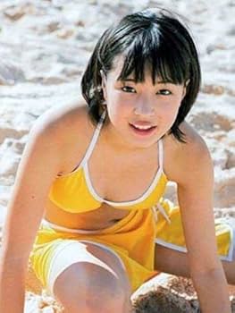 Amazon.co.jp: 広瀬すず1st写真集「suzu」。初水着、初めてがいーーっ