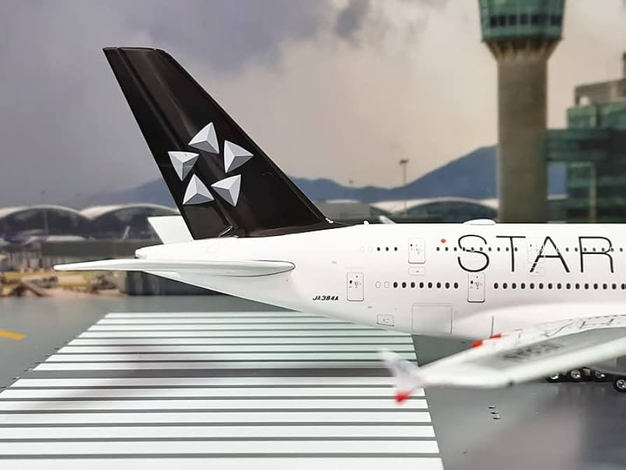 Amazon.com: Phoenix ANA Star Alliance for Airbus A380 JA384A 1:400