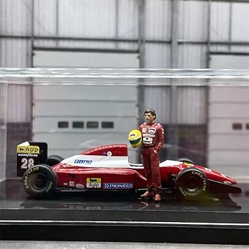 Amazon | 1/64スケール アイルトンセナフィギュアとF1レーシングカー