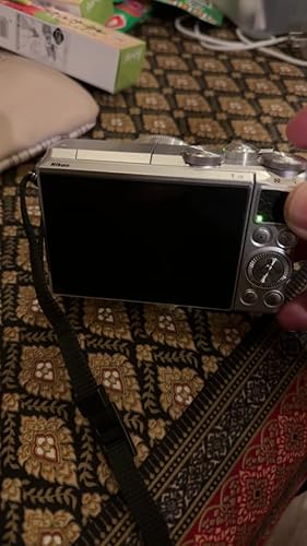 Amazon | Nikon ミラーレス一眼 Nikon1 J5 ボディ シルバー J5SL