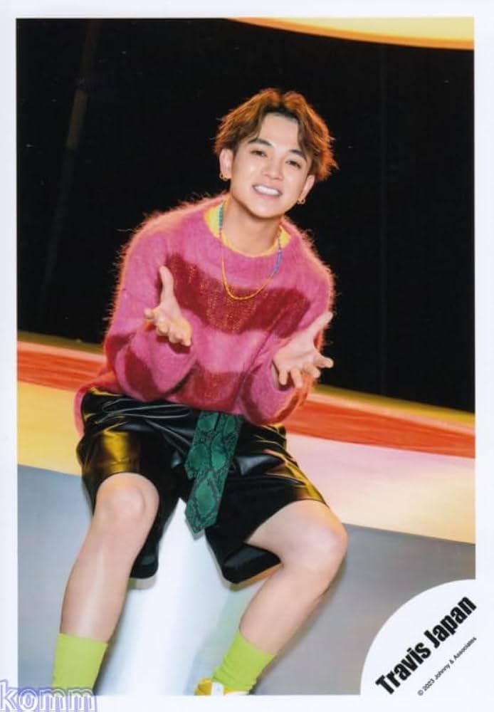 Amazon.co.jp: Travis Japan 公式 生 写真（宮近海斗）TJ00738 : おもちゃ