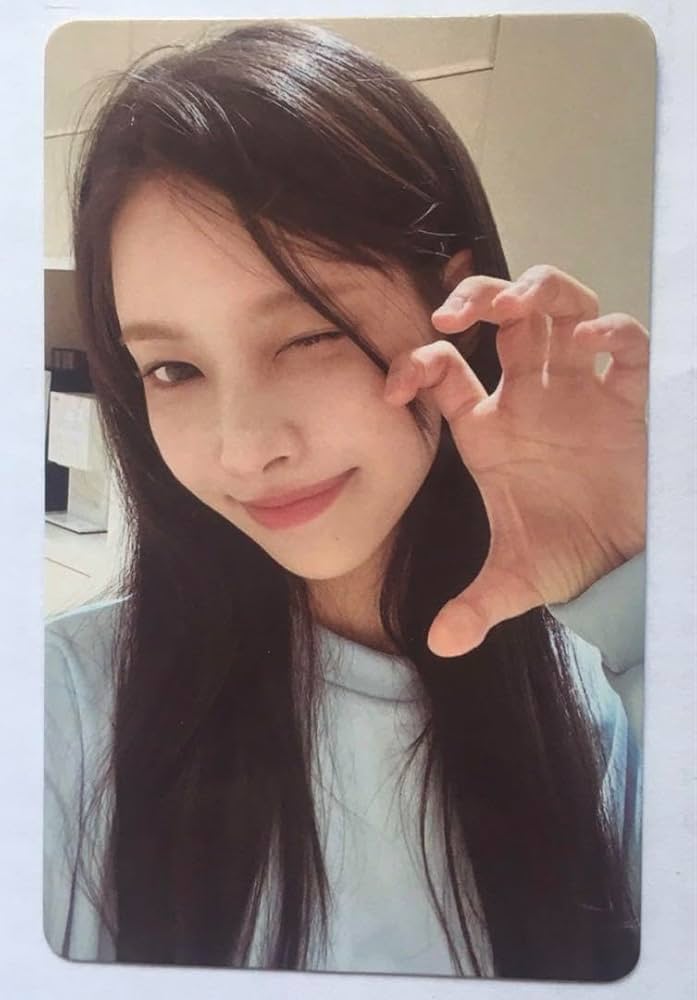 ITZY sneakers ユナ サノク トレカ 公開放送トレカ ITZY sneakers ユナ