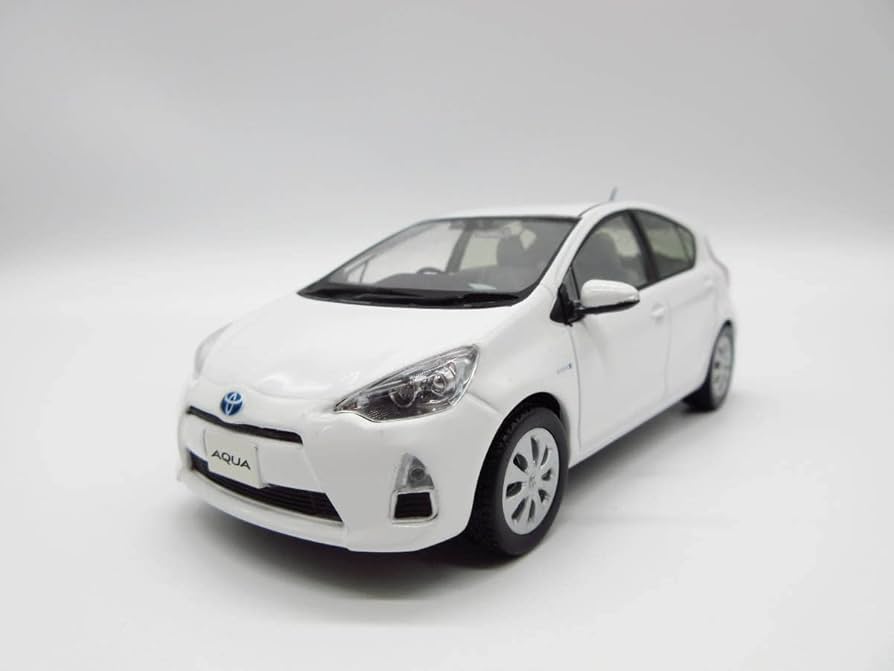 Amazon | 1/30 トヨタ アクア AQUA 前期 カラーサンプル 非売品
