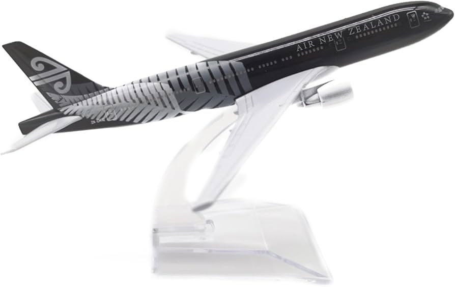 Amazon.co.jp: 1/400スケール ニュージーランド航空 B777 合金戦闘機