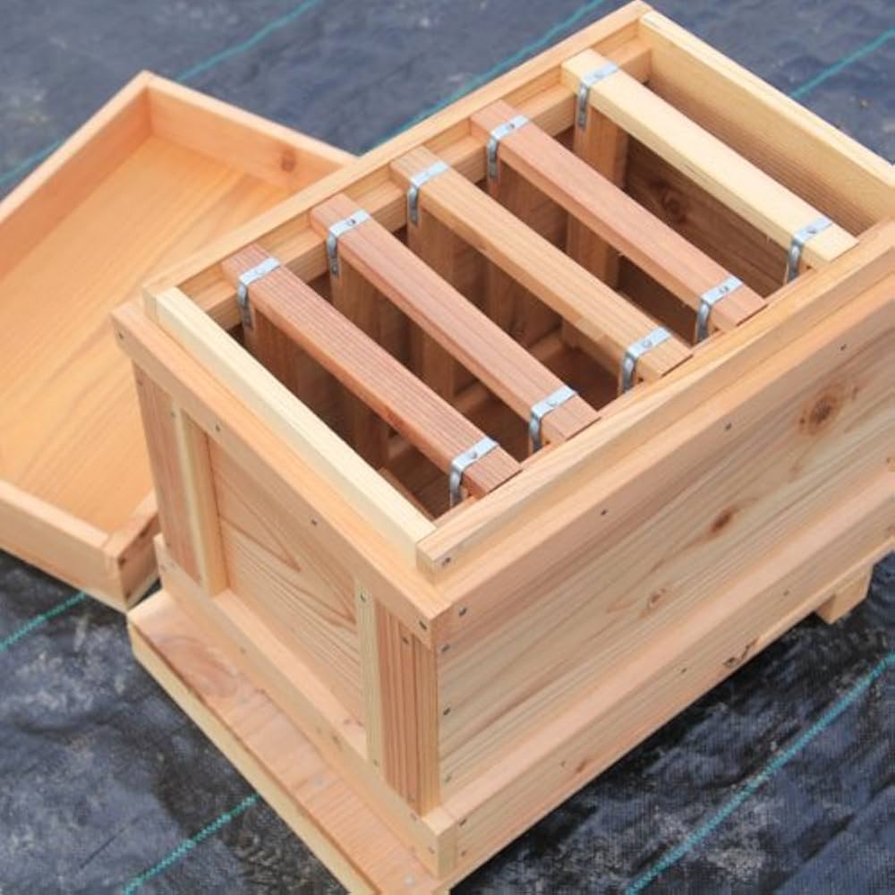 Amazon.co.jp: 巣箱：石田式 ニホンミツバチ捕獲箱【本格派向け