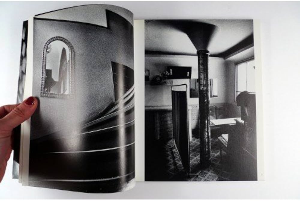 連夜の街: 石内都写真集 (ワイズ出版写真叢書 7) | 石内 都 |本 | 通販