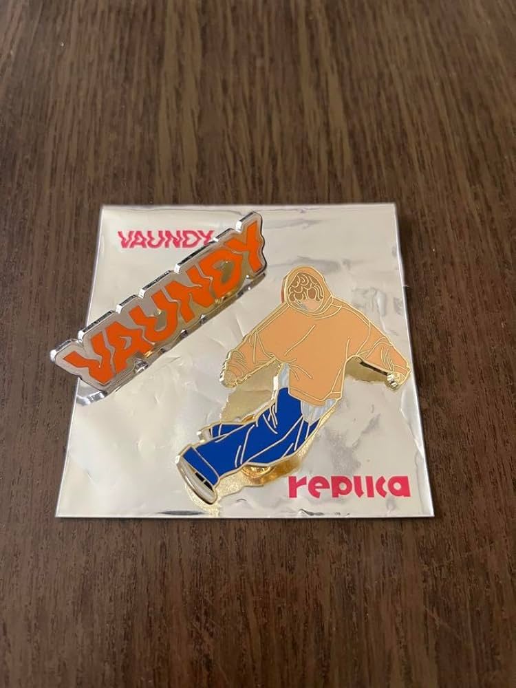 Amazon.co.jp: vaundy バウンディ オフィシャルグッズ グッズ レプリカ