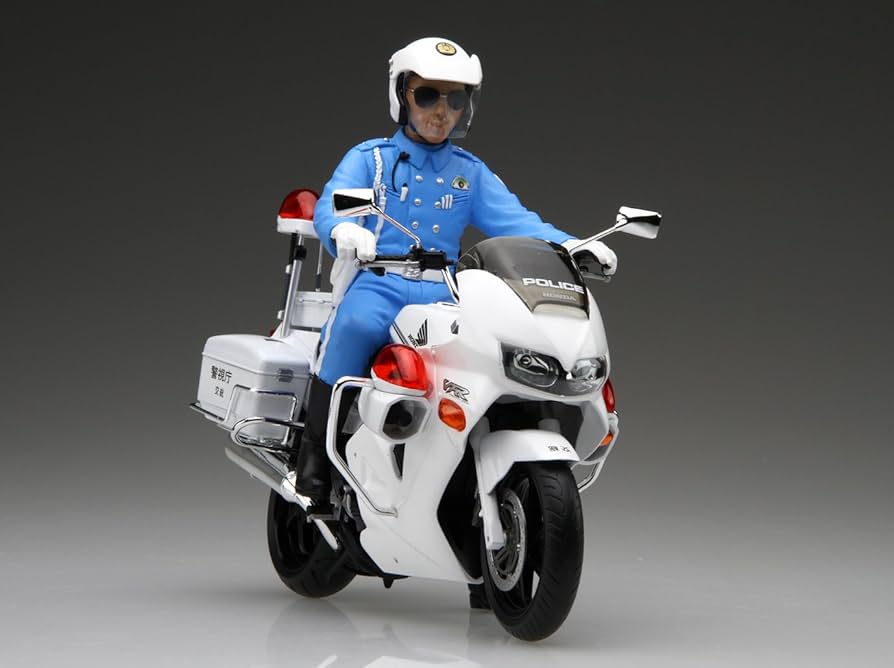 Amazon.com: 1/12 バイクシリーズSPOT Honda VFR800P 白バイ 白バイ