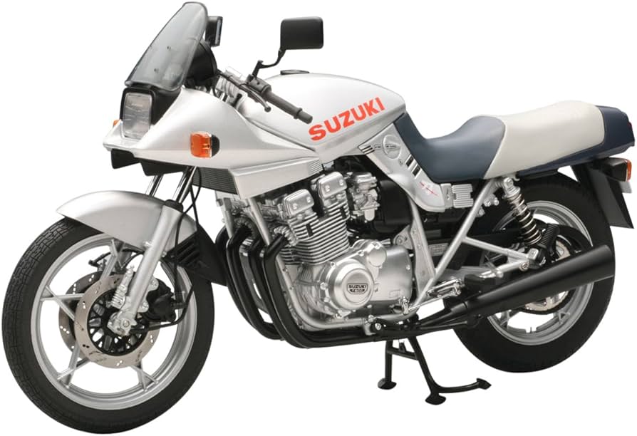 Amazon | AUTOart 1/12 スズキ GSX 1100S カタナ '81 (シルバー) 完成