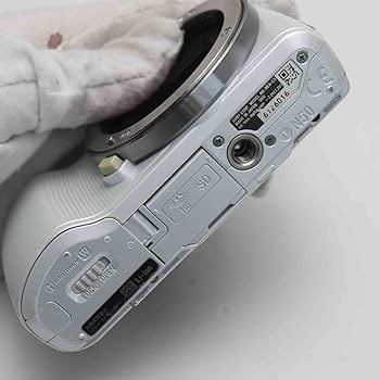 Amazon | SONY NEX-C3 ボディ ホワイト | デジタル一眼レフ 通販