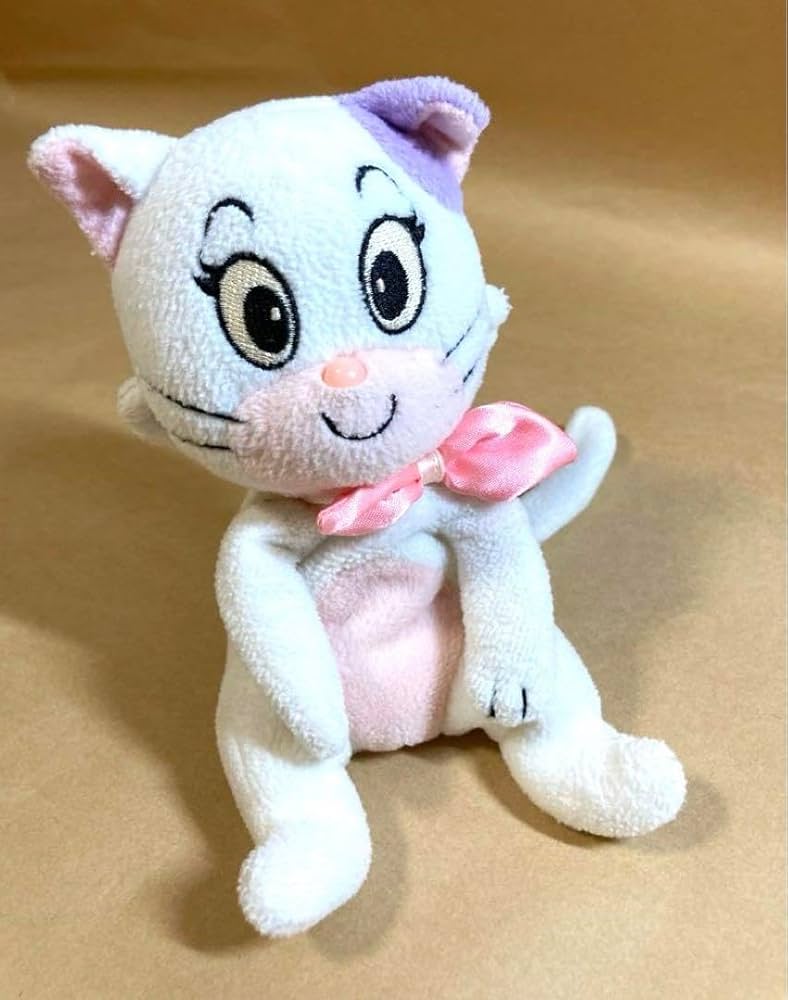 Amazon.co.jp: ひみつのアッコちゃん 猫 シッポナ ぬいぐるみ : おもちゃ