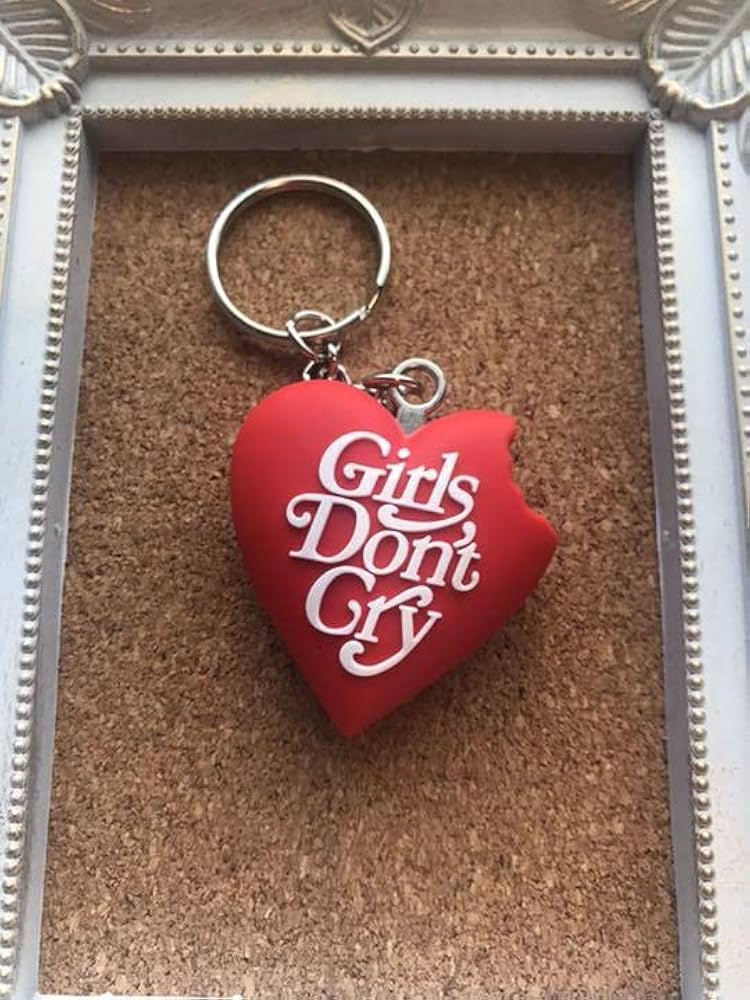 Amazon.co.jp: Girls don't cry キーホルダー ガールズドントクライ 赤