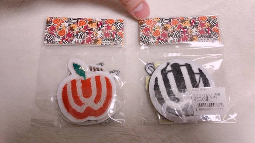 Amazon.co.jp: UVERworld グッズ ワッペンセット A＆B 品 : おもちゃ