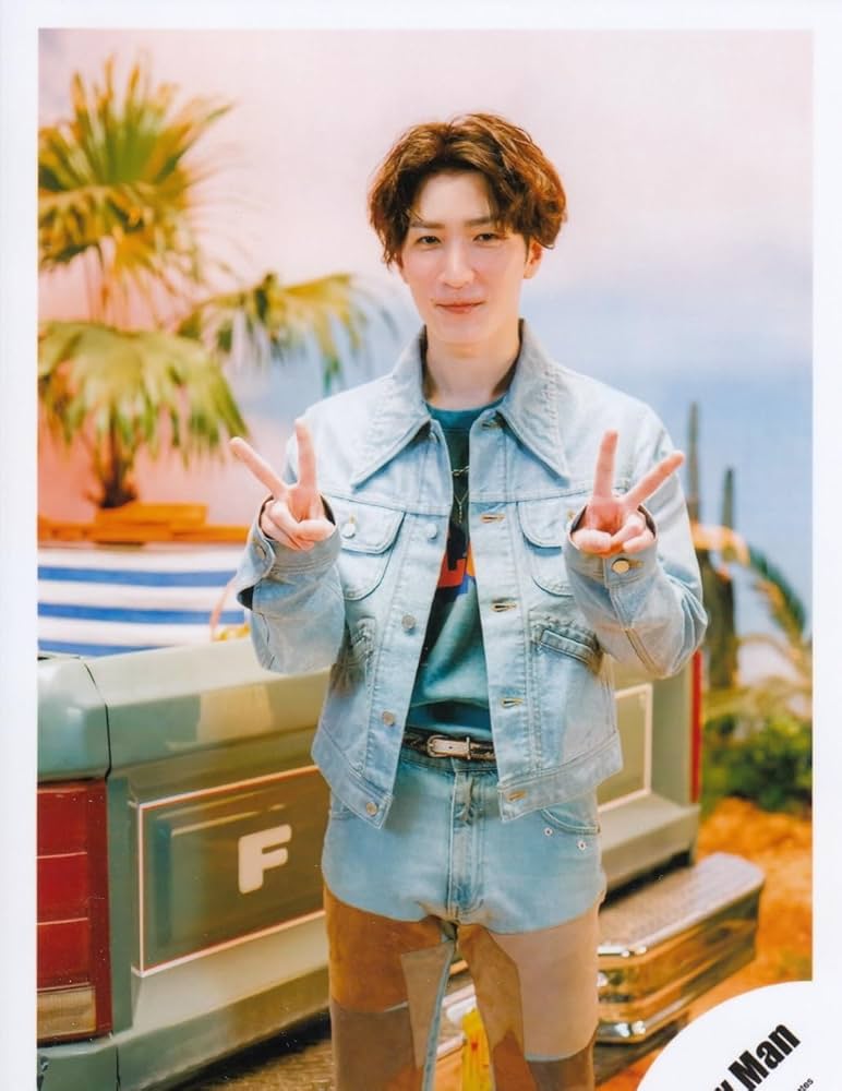 Amazon.co.jp: Snow Man 公式 生 写真（渡辺翔太）SM01742 : おもちゃ