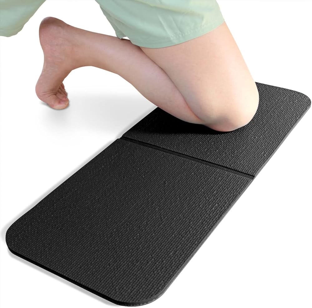 Amazon | [JAPAN ブランド] ヨガ膝マット 66×28㎝ 丈夫 高いグリップ力