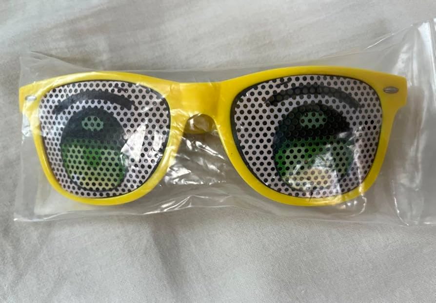 Amazon.co.jp: ぷりっつ サングラス 6時のおやつ : おもちゃ