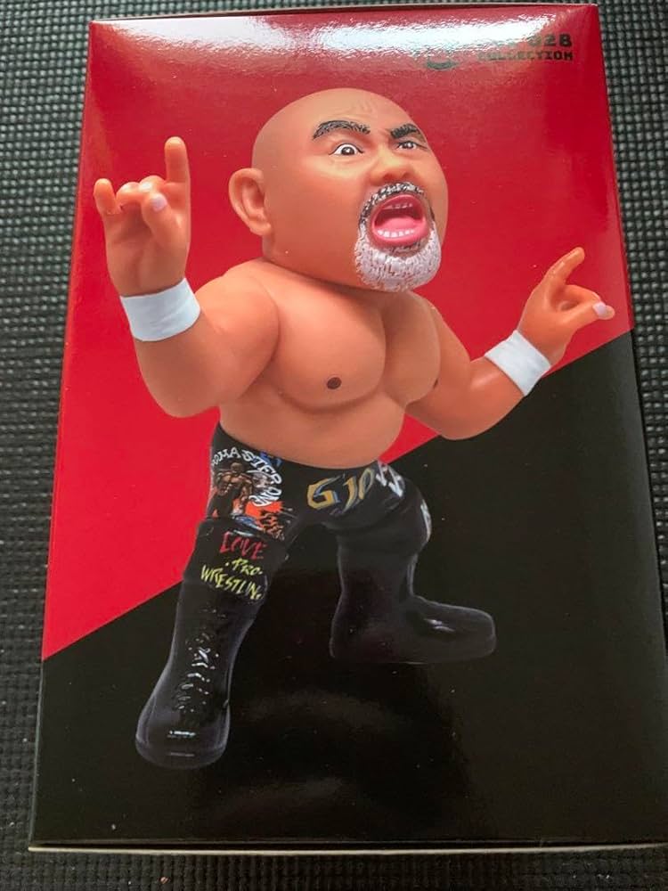 Amazon.co.jp: 武藤敬司 ソフビ LOVEポーズ PVC 028 : おもちゃ