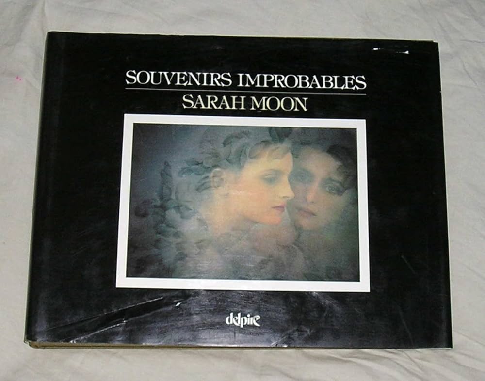 Amazon.fr - SOUVENIRS IMPROBABLES - Moon, Sarah - Livres