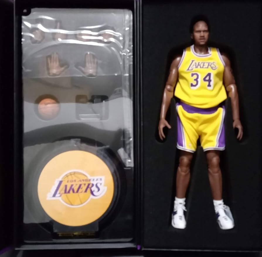 Amazon | シャキール・オニール 1/6 アクションフィギュア リアル
