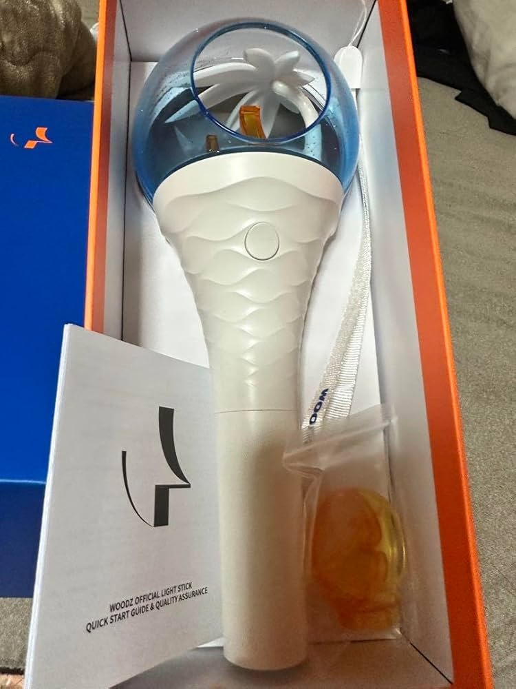 Amazon.co.jp: woodz チェスンヨン ペンライト トレカステッカー