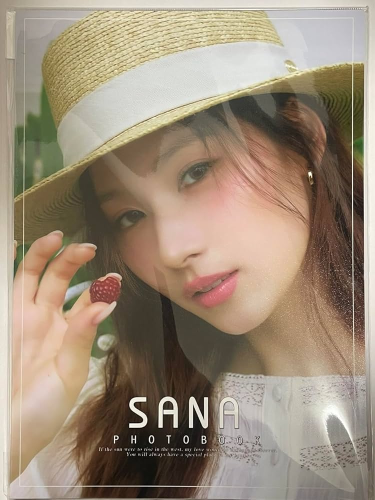 Amazon.co.jp: サナ トゥワイス グッズ 写真集 Premium Photo Book