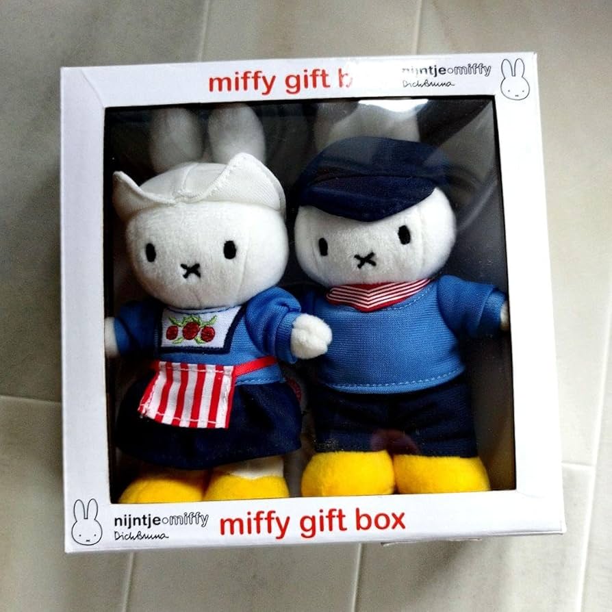 Amazon.co.jp: オランダ限定 ミッフィー ぬいぐるみ オランダ民族衣装