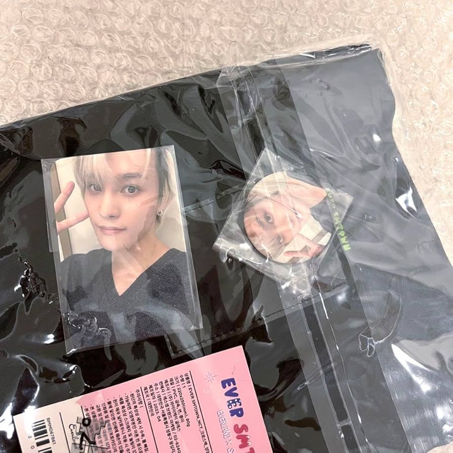 Amazon.co.jp: WayV エバーランド ヤンヤン バッグ トレカ ホビー