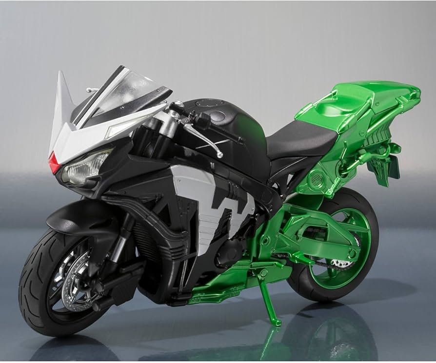 Amazon.co.jp: S.H.フィギュアーツ 仮面ライダーW ハードボイルダー(魂