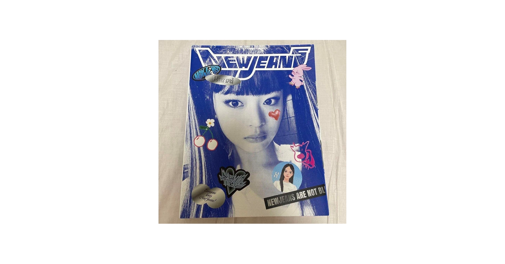 Amazon.co.jp: NewJeans 1stアルバムbluebook ハニ ニュジ : おもちゃ