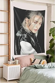Amazon.co.jp: Stray Kids Hyunjin ヒョンジン(16) タペストリー 北欧
