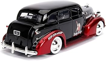Amazon.com: Jada Toys Hollywood Rides Betty Boop & 1939 Chevy