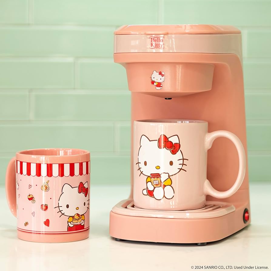 Amazon.com: Uncanny Brands Hello Kitty Single Cup Coffee Maker