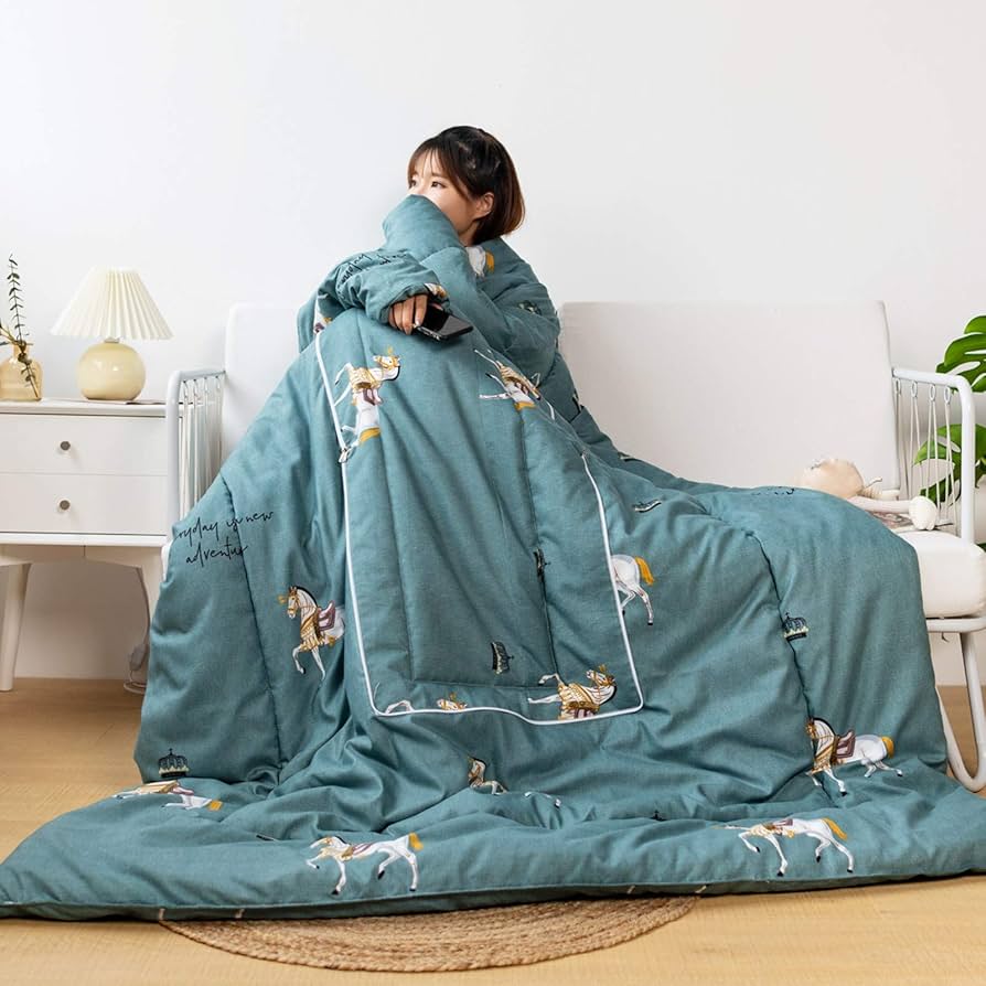 Amazon｜着る布団 袖付き 前掛け 通年使用 かいまき布団 クッションに