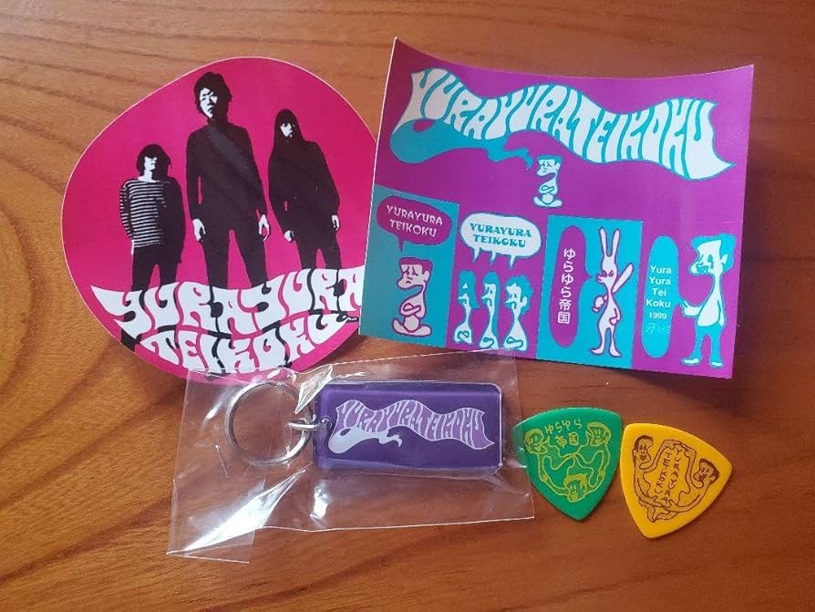 Amazon.co.jp: ゆらゆら帝国キーホルダーピックステッカー : おもちゃ