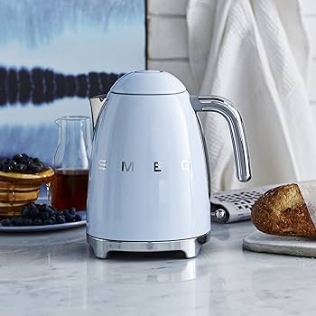 Amazon | 【日本正規品】SMEG スメッグ 電気ケトル (1.7L) (ピンク