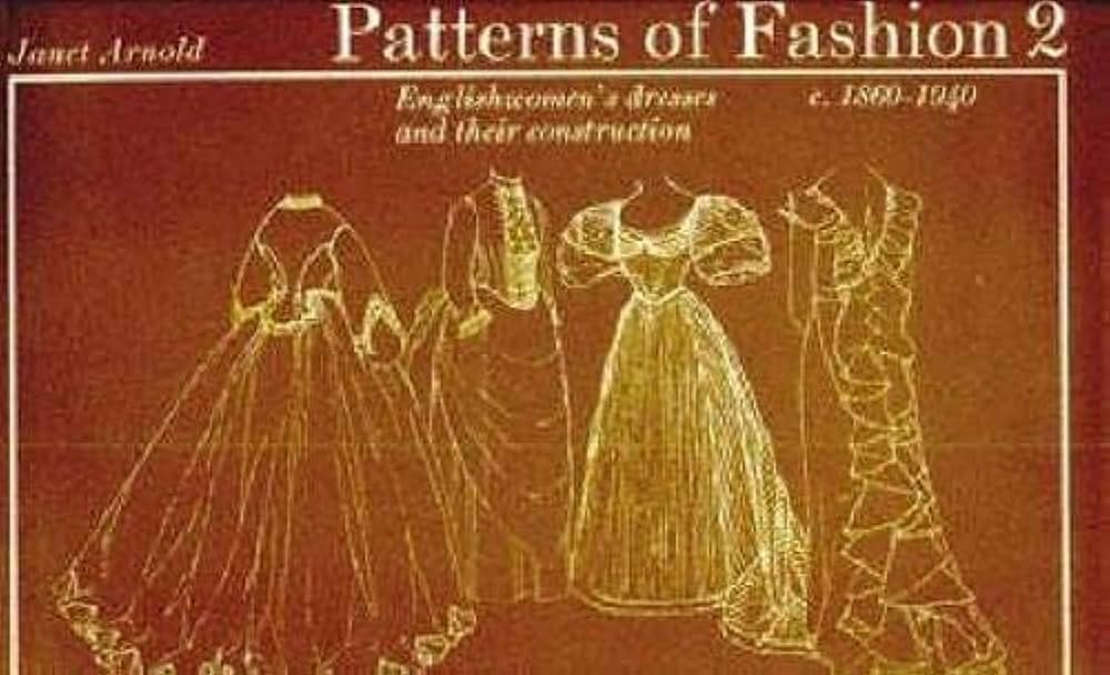Amazon.com: Patterns of Fashion: 9780333136072: Arnold, Janet: Books