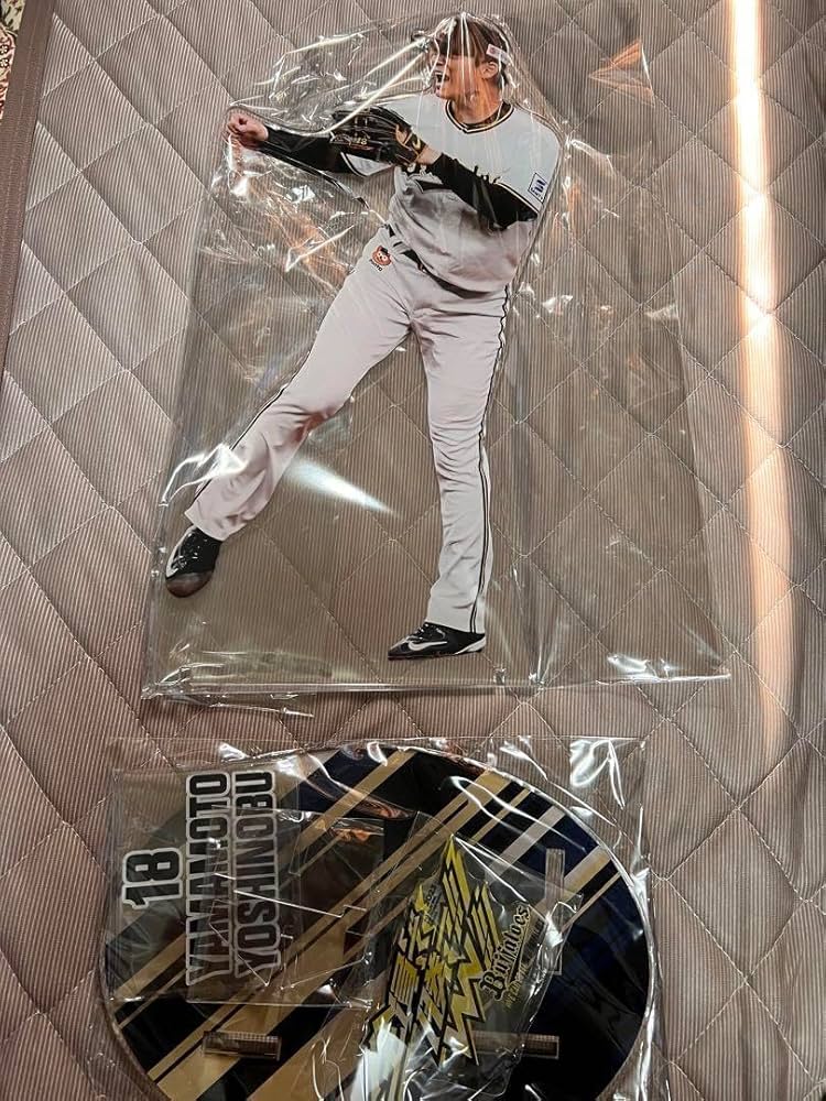 山本由伸 GIGAアクリルスタンド オリックスバファローズ 【公式通販】